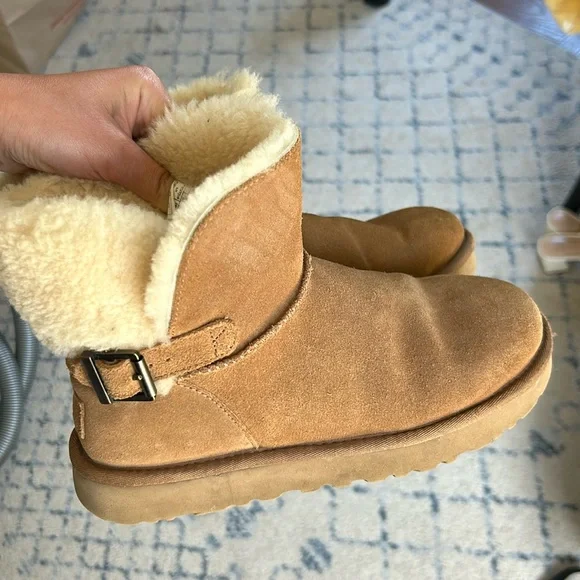 UGG | Shoes | Used Ugg Boots | Poshmark display picture 1